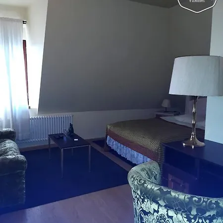 Pod Strzechą W Giewartowie *