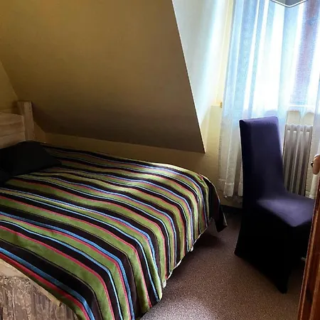 Pod Strzechą W Giewartowie