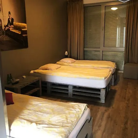 Pod Strzechą W Giewartowie Ośrodek wypoczynkowy *