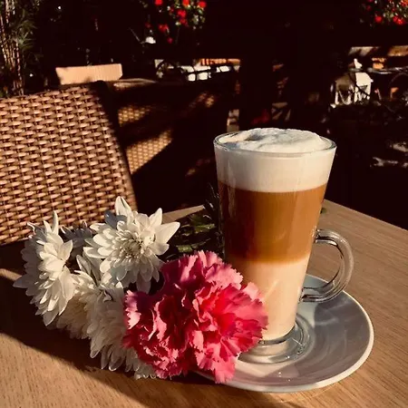 Pod Strzechą W Giewartowie *