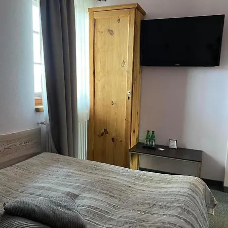 Pod Strzechą W Giewartowie Ośrodek wypoczynkowy