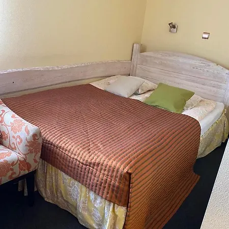 Pod Strzechą W Giewartowie