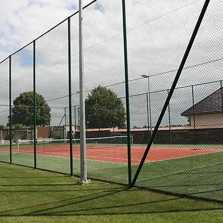 Ośrodek wypoczynkowy Pod Strzechą W Giewartowie Giewartów